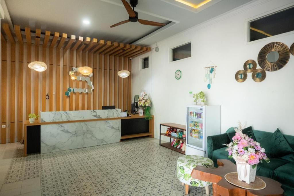 The Premiere Siti Hotel Jember Exterior photo